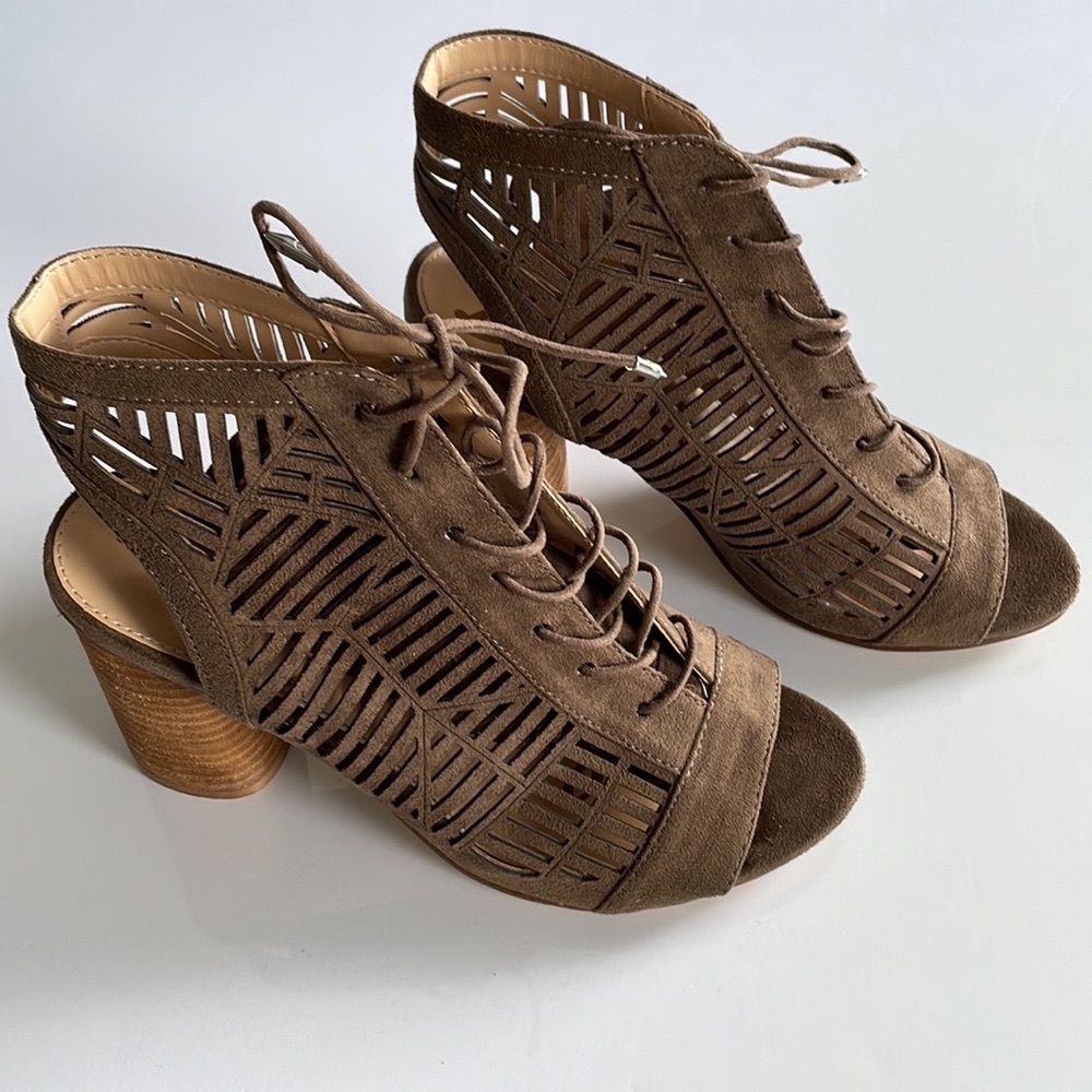 Sam Edelman Rocco lace up booties by Anthropologie. Size 8